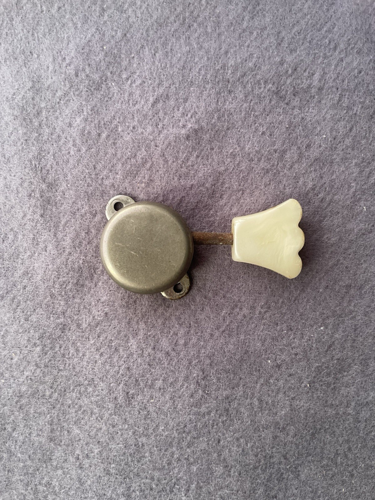Höfner Framus Hopf guitar tulip tuner L left side 6mm shaft creme button 1960s