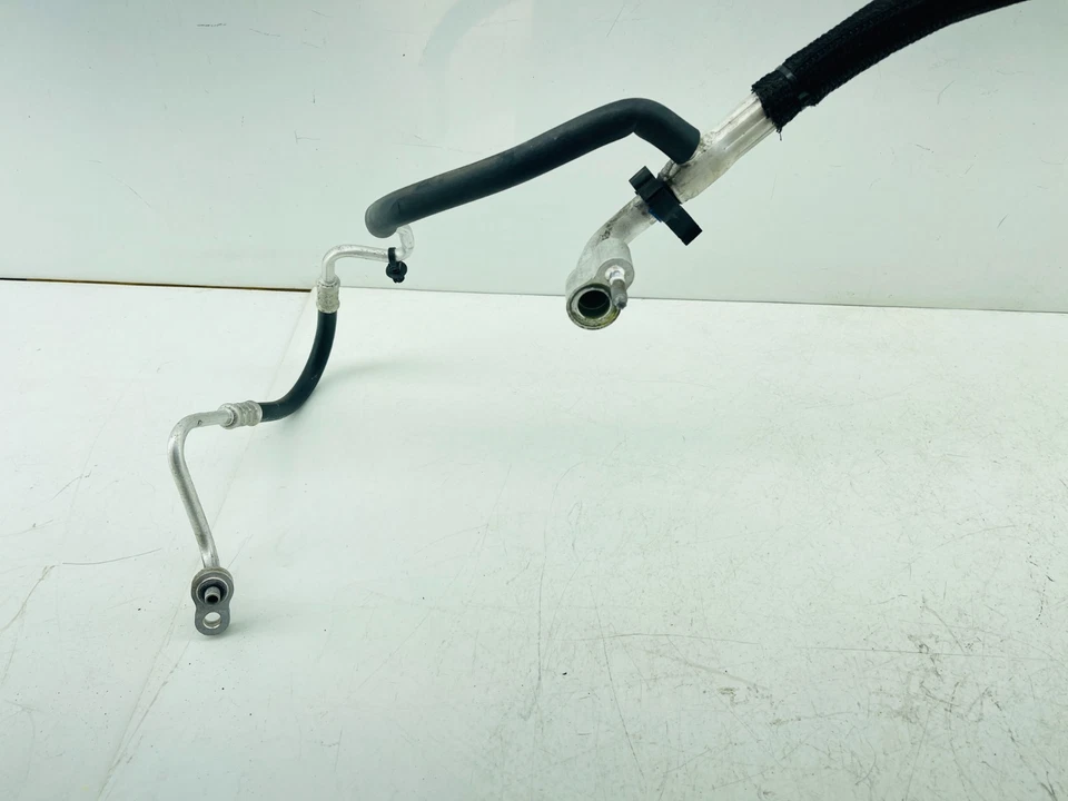 Cadillac XTS 2013-2019 línea de manguera de refrigerante aire acondicionado OEM 20888036 Foto 2 de 4