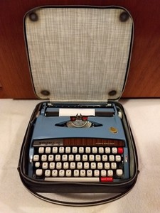 Vintage Brother Webster XL-747 Portable Manual Typewriter w/ Case, Blue
