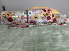 Jujube Be Set Floral. EUC  Retired Print