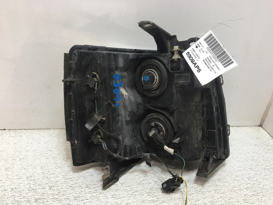 Faro conductor izquierdo 11 CHEVY SILVERADO 2500 nubosidad Foto 2 de 2