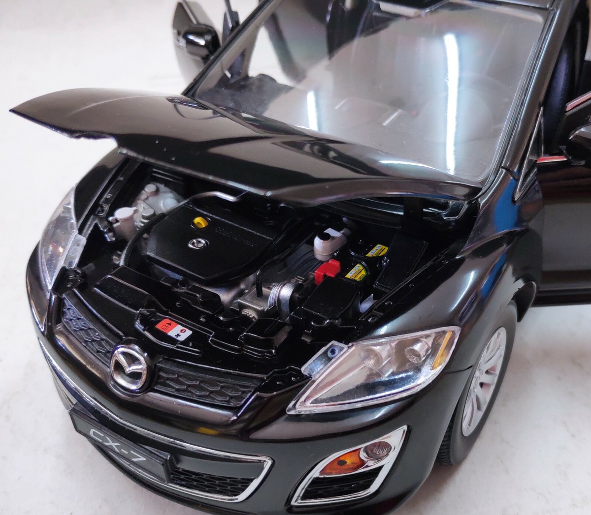 1/18 MAZDA CX-7 SUV Diecast 2010 China MAZDA Dealer model