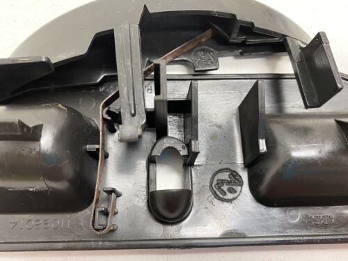 95-06 Silverado Sierra Suburban Jumpseat Jump Seat Console Lid Latch Button M21 - Picture 12 of 12