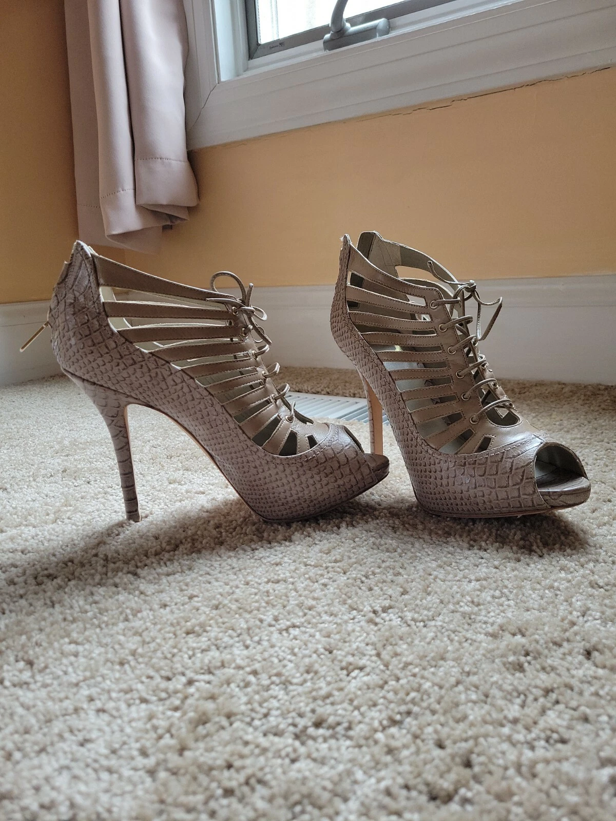 Sandales en cuir Christian Dior taille 8, orig , gris