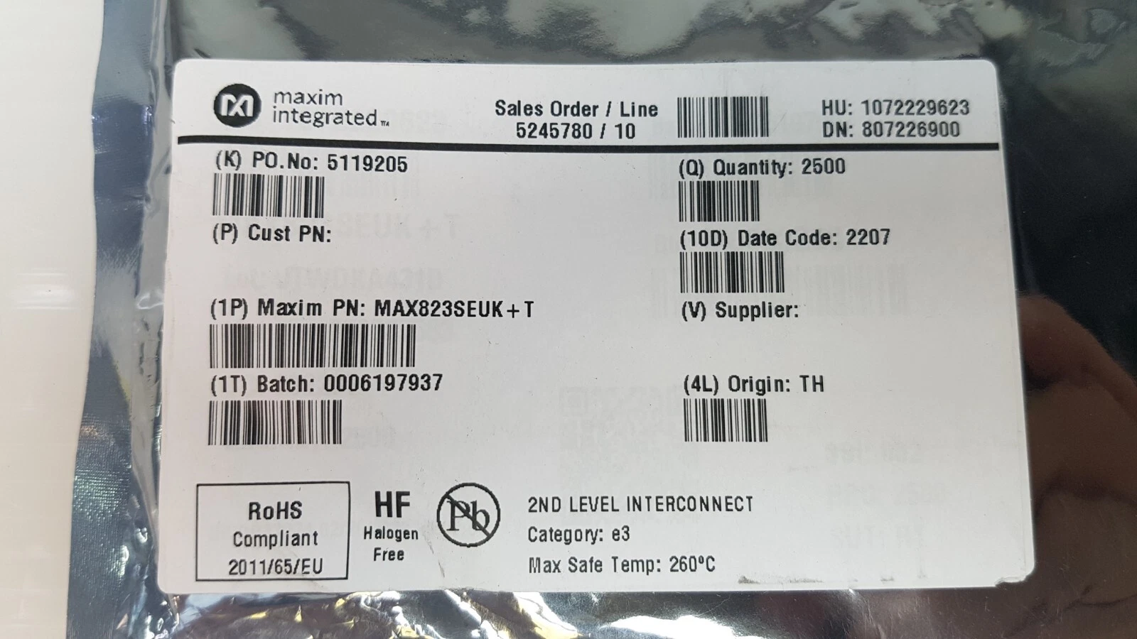 Maxim Integrated label: MAX823SEUK+T, Quantity 2500, date code 2207, batch 0006197937, origin TH