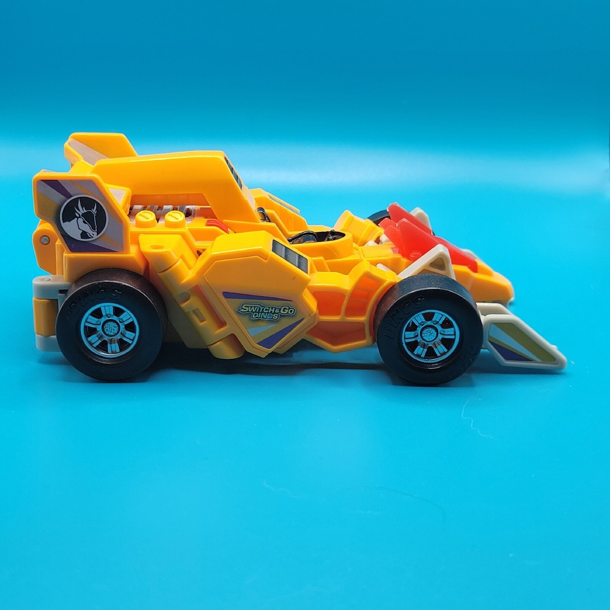 Switch And Go Dino Sammo the Stygimoloch Vtech Transformer Car