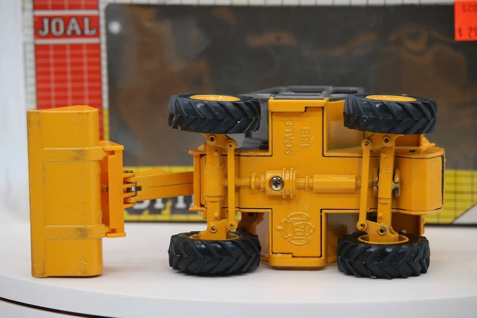 JCB 525-58 Telescopic Loader  1:35 Scale REF. 245 JOAL Die Cast W/ Plastic Parts - Image 3 of 4