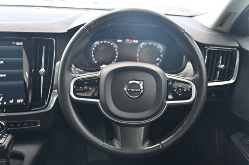 2018 68 VOLVO S90 2.0 D4 MOMENTUM SALOON 4DR DIESEL AUTO EURO 6 (S/S) (190 PS) D - Picture 15 of 24