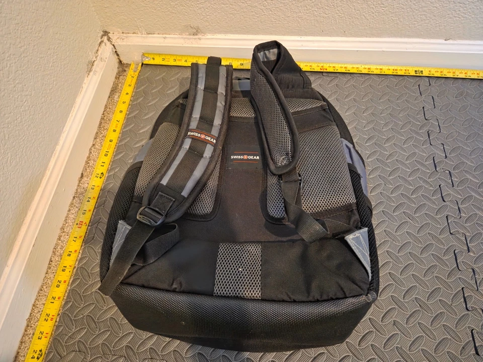 SWISSGEAR Black and Gray Laptop 18.5" Backpack #S164 - Image 2 of 3