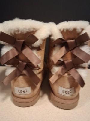 UGG Big Girls Sz 4 BAILEY BOW Chestnut Brown Boots
