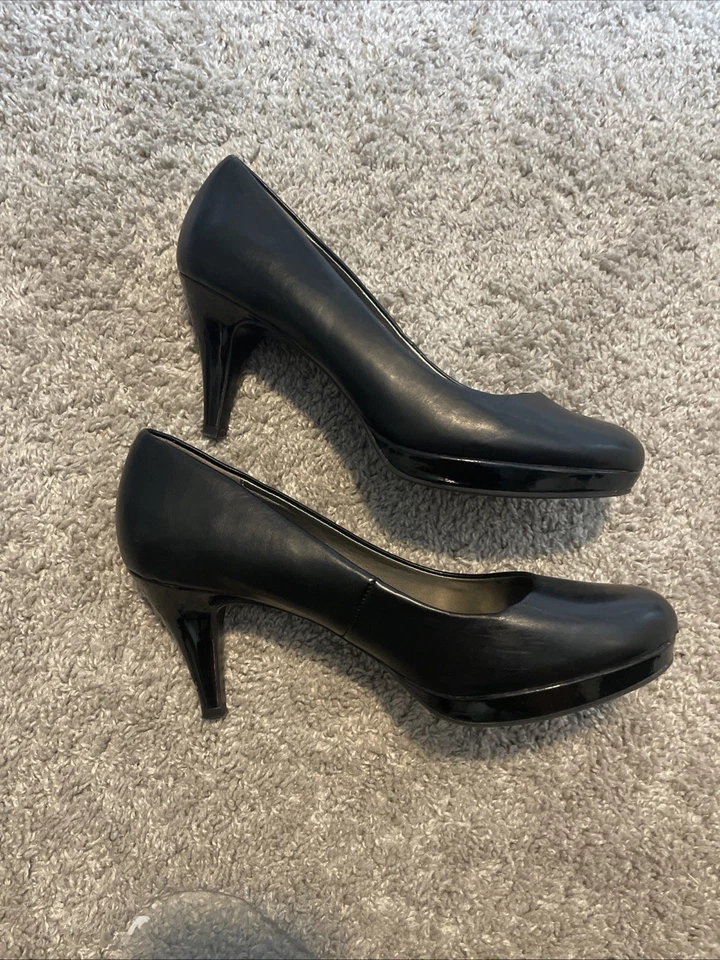 "Bombas de salón de carrera Bandolino MyOne para mujer talla 7,5 M charol negro 2""" Foto 3 de 4