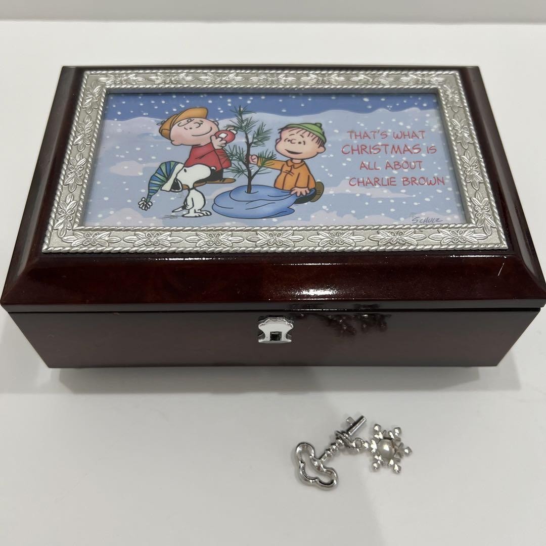 Snoopy Jewelry Box with Charlie Brown Christmas Music by Bradford Exchange