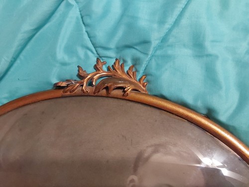 Antique Metal Ornate Convex Bubble Glass Oval Picture Frame 23.5" X 17.5" GC - Picture 2 of 7