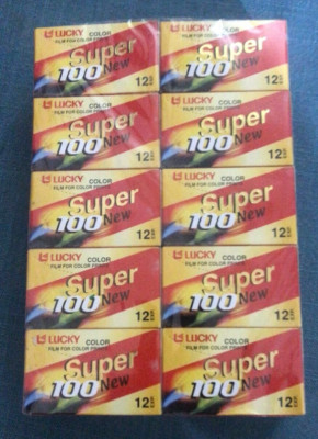 ROLLEN SUPER 100 NEW LUCKY COLOR FILMS 12 Posen NEU Versiegelt FARBE