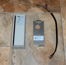 Mercury Security MR10 Magnetic Stripe Card Reader, 12VDC 50mA, Beige - Working