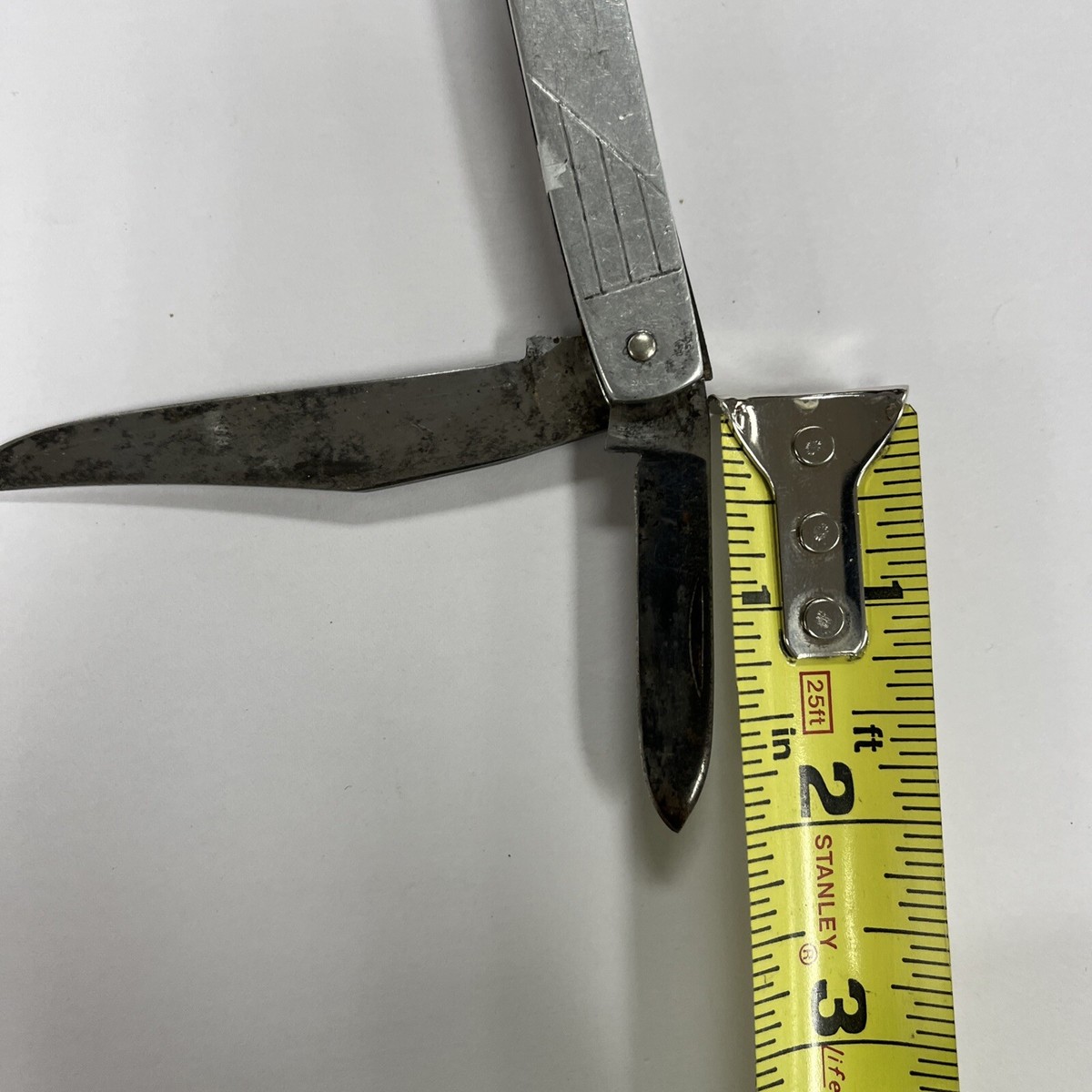 Robeson Cutlery, Pocket Knife, Aluminum Handle, 3 Blade Robeson Cutlery, Pocket Knife, Aluminum Handle, 3 Blade
