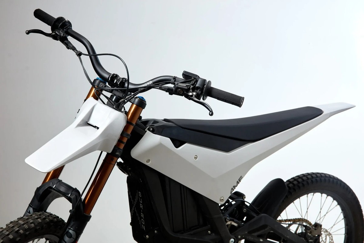 ■VeroCity FTM-Custom■ Amazon.com: MOTOQUEEN Steering Column Mount for GM Ford