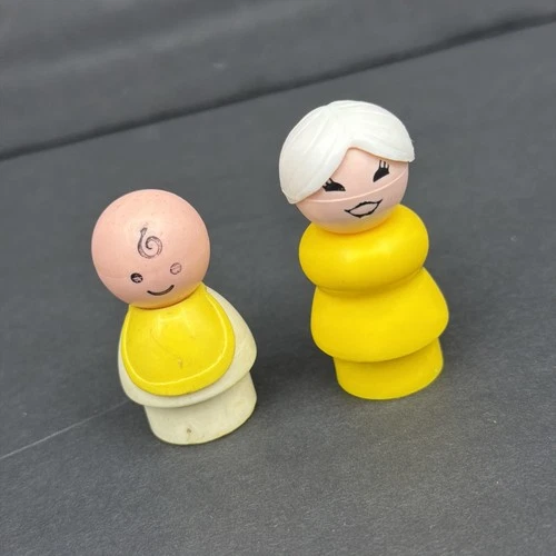 Vintage Fisher Price Little People Grandma & Baby  Figurine Set