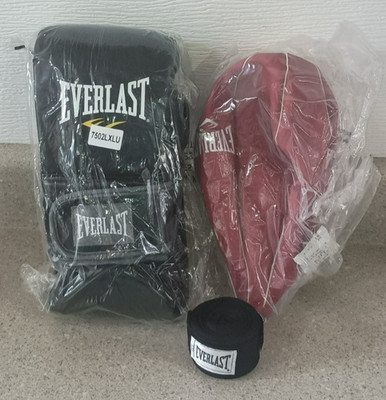 Everlast Boxing Kit Set Gloves Focus Mitt Hand Wraps 4657BKIT-50 Brand New