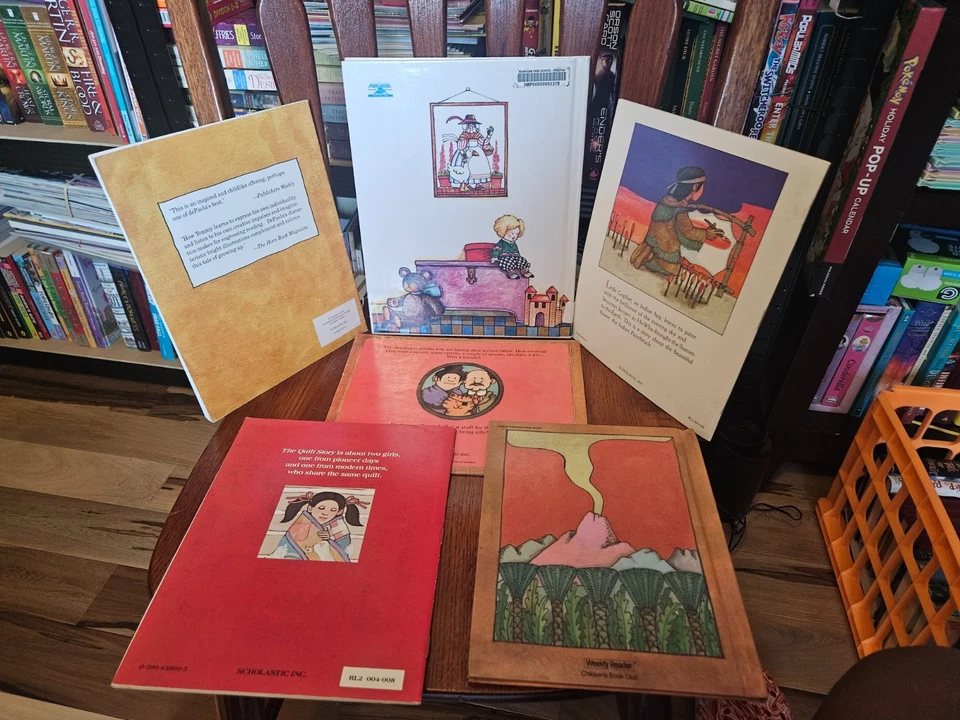 Mixed Lot of 5 Tomie de Paola Picture Books (4 paperback) Foto 2 de 3