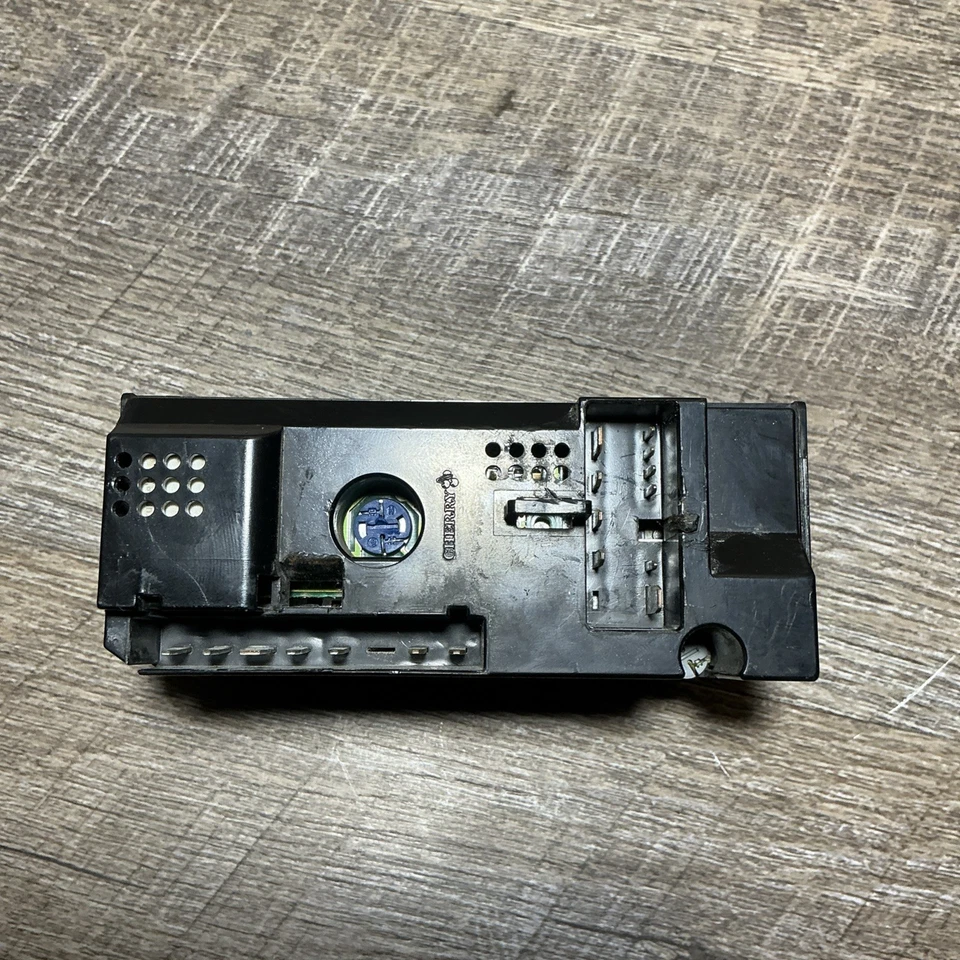 Interruptor de ventana eléctrica Yukon Tahoe Suburban Driver Master 1995-1999 gris OEM Foto 4 de 4