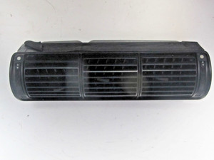 Luftausströmer Luftdüse Lüftungsgitter mitte  Audi A4 B5 8D0820951
