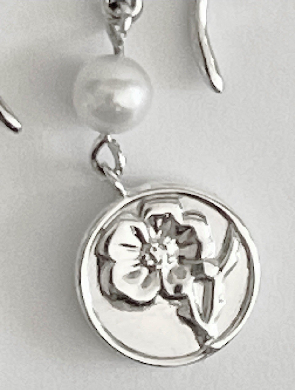 Tiffany & Co. Nature Rose Cultured Pearl 925 Sterling Silver Dangle Earrings