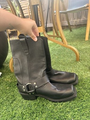 Botas