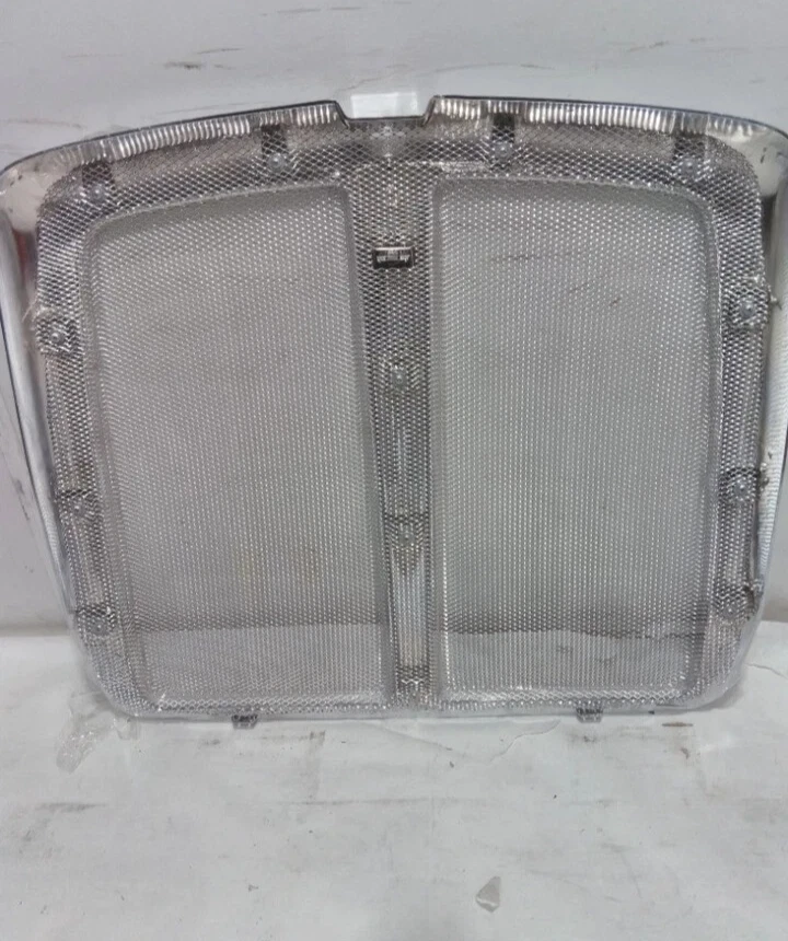 Rejilla cromada Kenworth T660 con pantalla de insectos FLTGKWFA (L29-1053-100) Foto 3 de 3