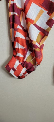 Vince Camuto Women's Long Sleeve Graphic Steps Blouse V-Neck Size Medium Tie - Picture 3 of 8