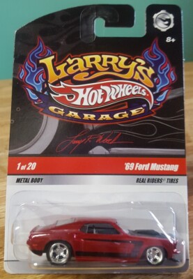 Hot Wheels Larry's Garage '69 Ford Mustang Red 1:64 Scale with