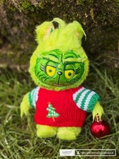 custom handpainted Grinch-bubu monster plush keychain