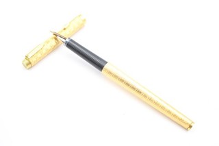 Vintage Parker 180 Fountain Pen Writing 14ct Gold Nib Gold Plate Casing