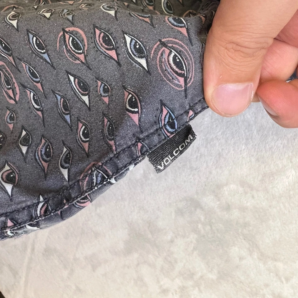 Volcom XL Modern Fit Gray Eye Print Short Sleeve Button Up Shirt - Image 4 of 4