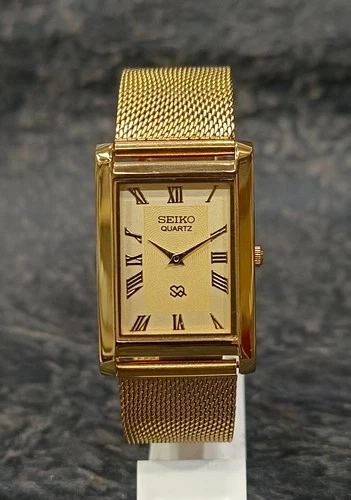 SEIKO Slim Quartz Tank Style Vintage Roman Numeral Dial Gold Plated Wristwatch