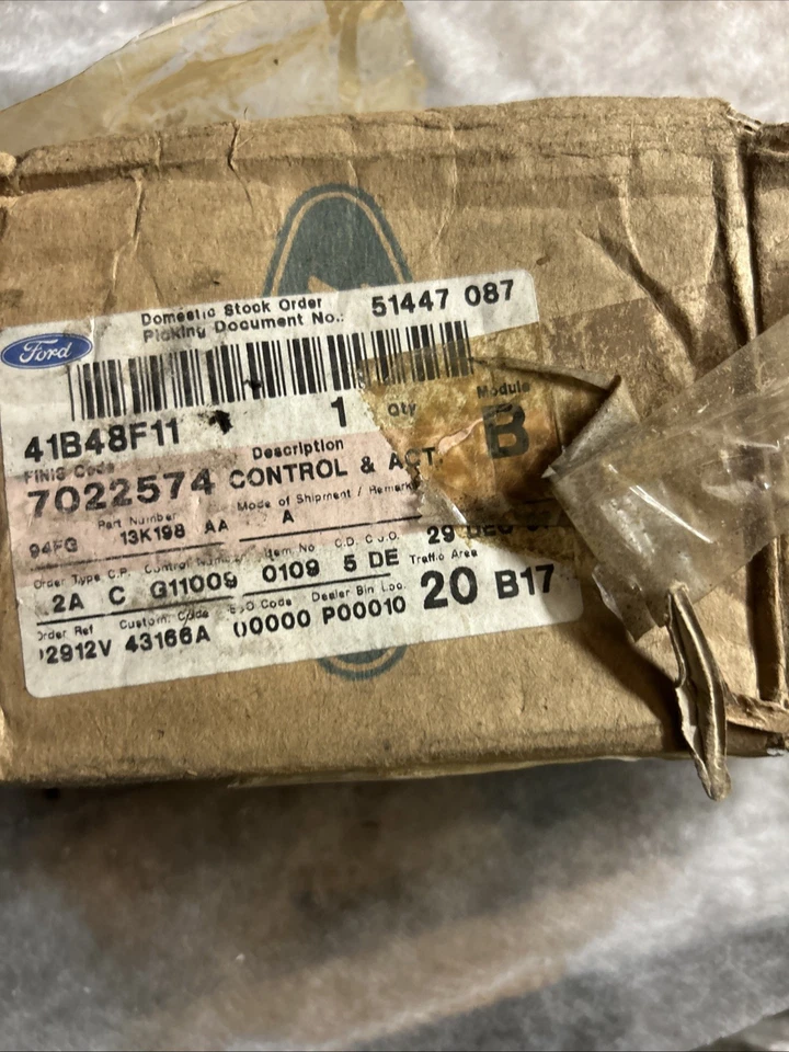 New Genuine Ford Fiesta Headlight Level Motor Actuator 7022574 - Image 2 of 4