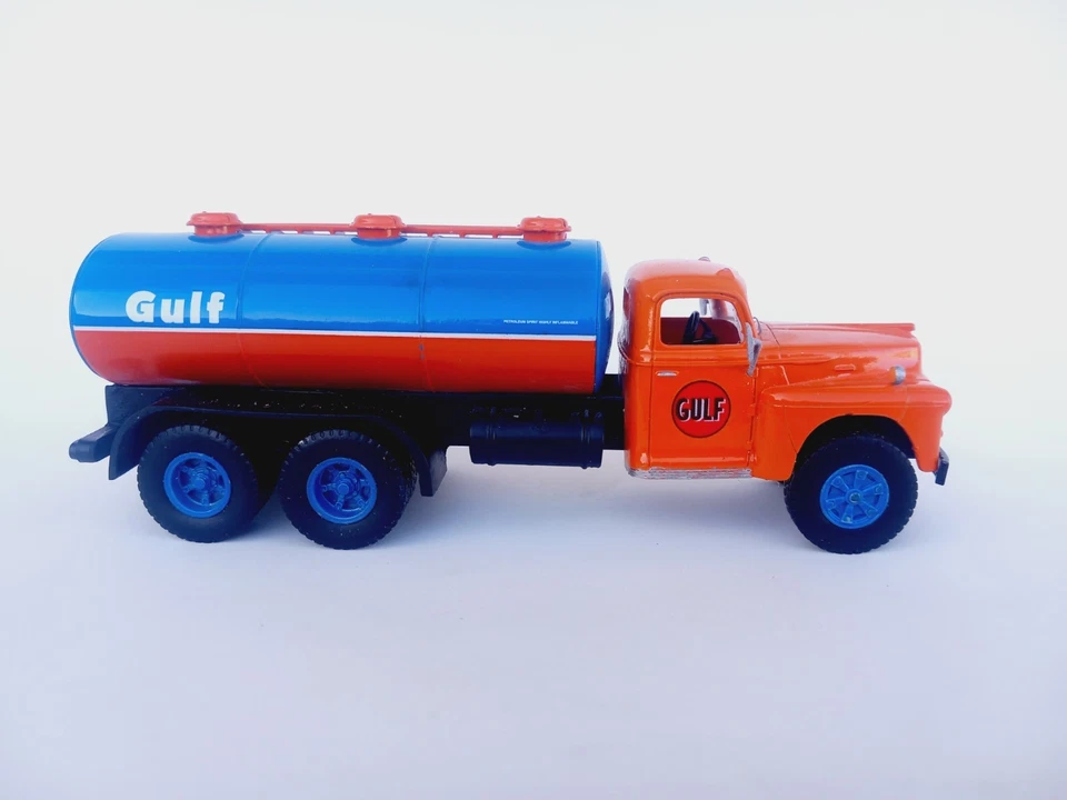 1/50 o scale 3d printed 1952 Federal Style Liner truck handmade custom kitbashed - Image 4 of 4