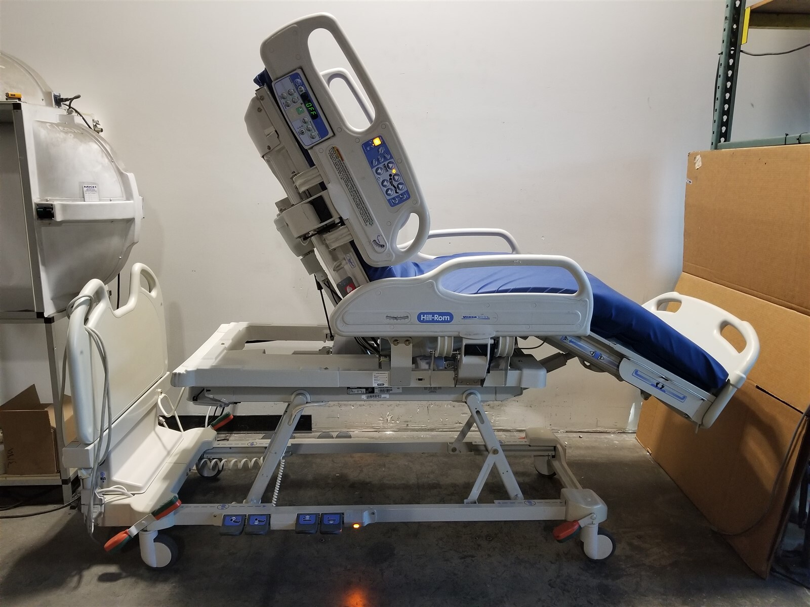 HillRom VersaCare P3200 Hillrom Patient Electric Hospital Bed + Casco Mattress eBay