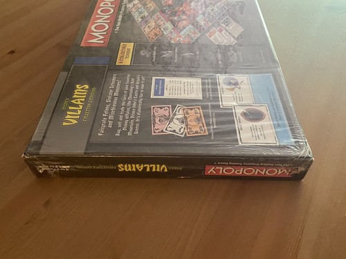 2010 Disney Parks Monopoly Disney Villains Collector’s Edition Sealed Board Game - Picture 9 of 11