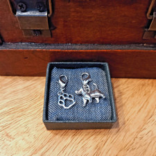 2 Schmuckanhänger mit Karabiner / Bettelarmband – Thema: Hund & Haustier  (29)