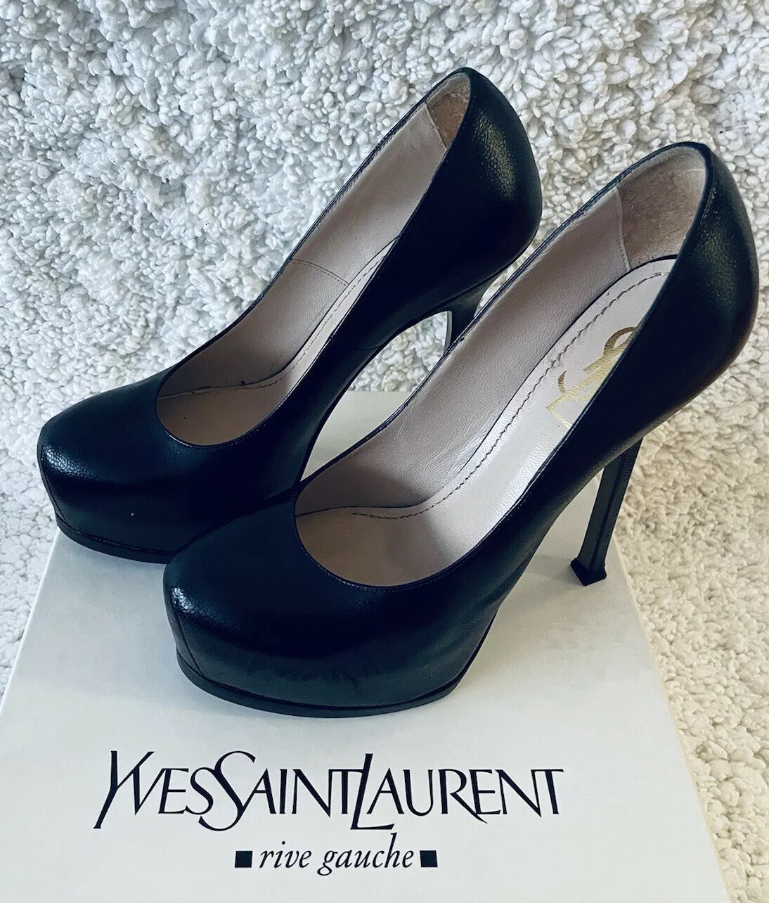 Décolleté YSL Yves Saint Laurent in pelle nera taglia 38