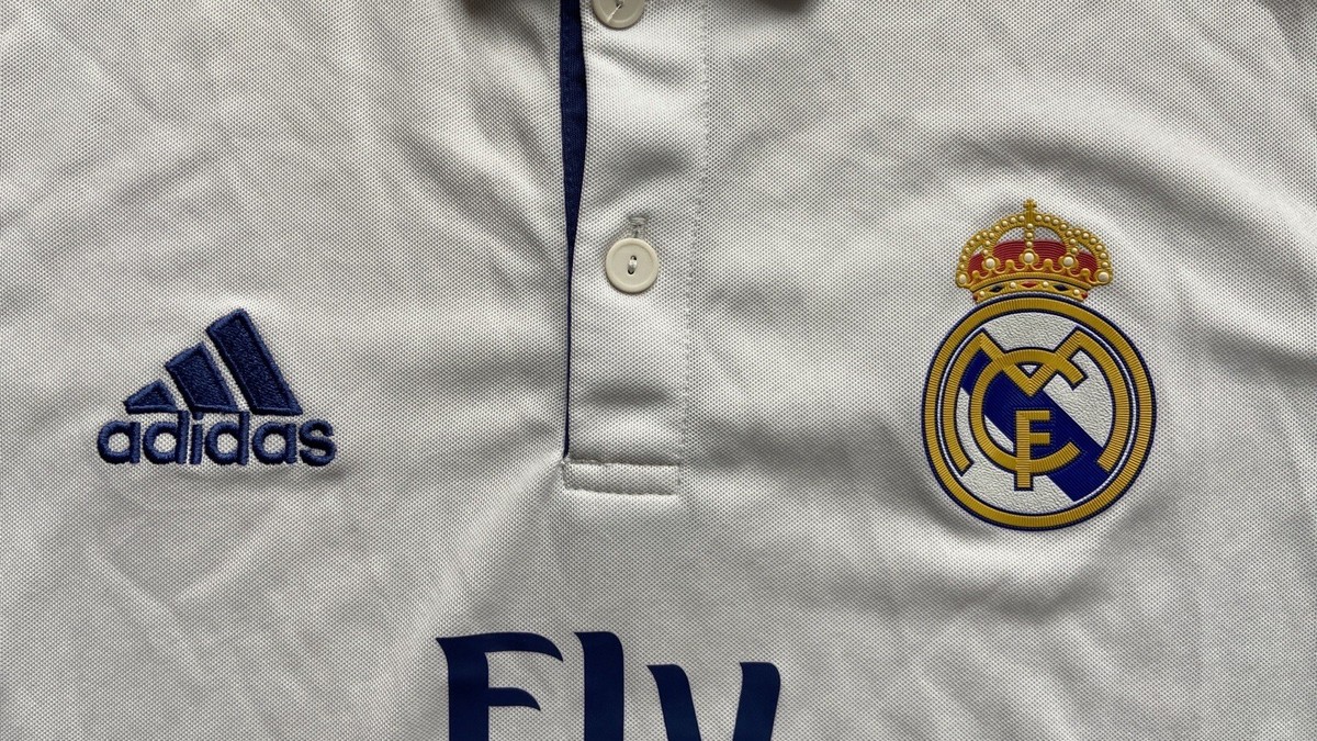 ウェア  Real Madrid  Jersey S REAL MADRID 2016 2017 HOME FOOTBALL SHIRT SOCCER JERSEY ADIDAS