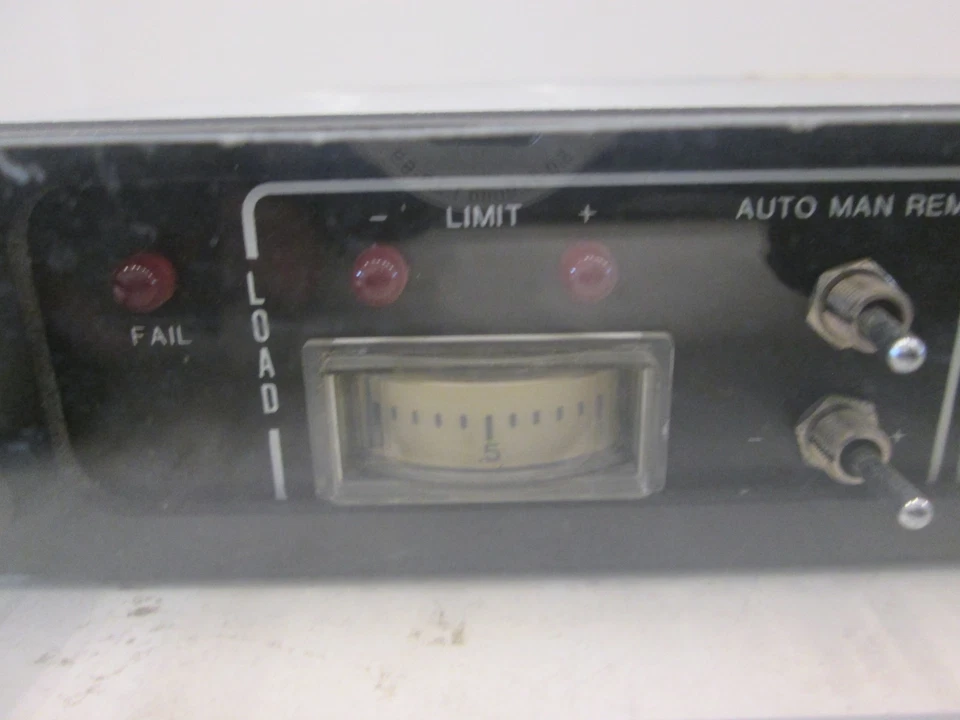 Controlador AE Advanced Energy, 3150302-000, usado Foto 3 de 4