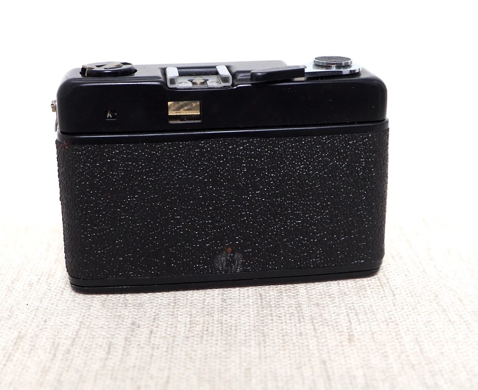 Vintage BOOTS BEIRETTE BL 35mm film viewfinder camera with case lomo retro - Image 3 of 4