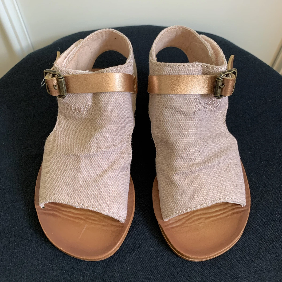 Girls blowfish hotsell sandals