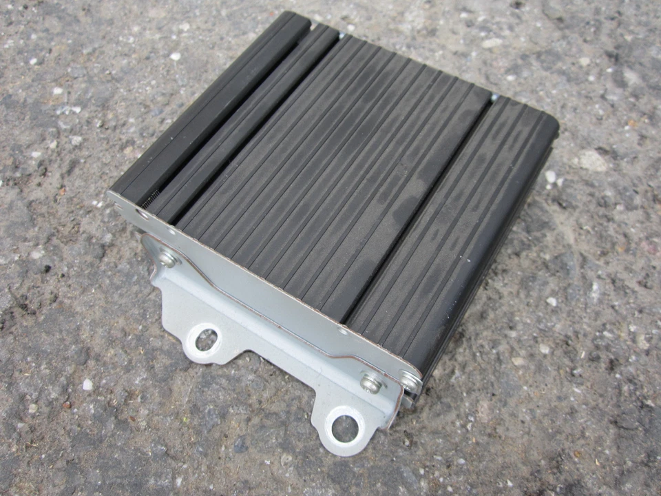 dp80808 Chrysler Town Country 2011 2012 2013 2014 2015 Power Inverter Control Mo - Image 2 of 4