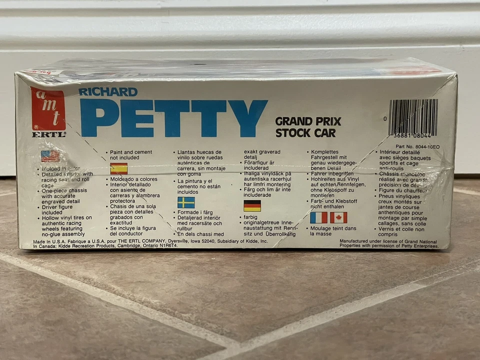 1985 年 Richard Petty STP 庞蒂亚克大奖赛 AMT ERTL #8044 套件 未拆封 全新 1/25/24 — 第 4/4 张图片