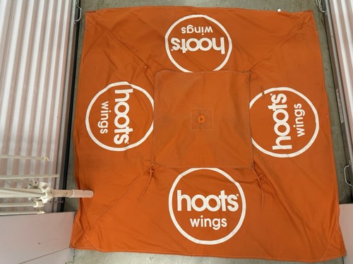 Rare! 7ft. HOOTERS Restaurant “Hoots Wings” Outdoor Patio Original Umbrella