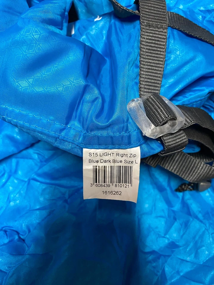 Saco de Dormir Quechua Stratermic S15 Adulto Grande Luz 700G Cremallera Derecha Azul Foto 3 de 4