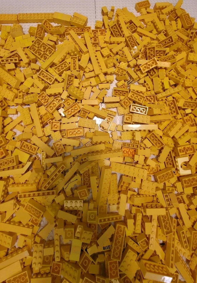 Bulk lot of 7 LBS YELLOW LEGO Bricks Blocks Only & Free USPS Priority Shipping - Image 3 of 4